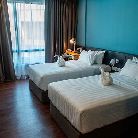 O&G Hotel Паріт-Бунтар Екстер'єр фото